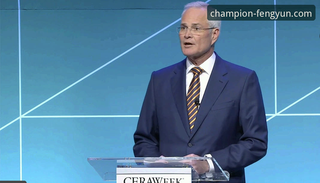 欧冠八强格局深度解析：从数据洪流到战术博弈的创新视角